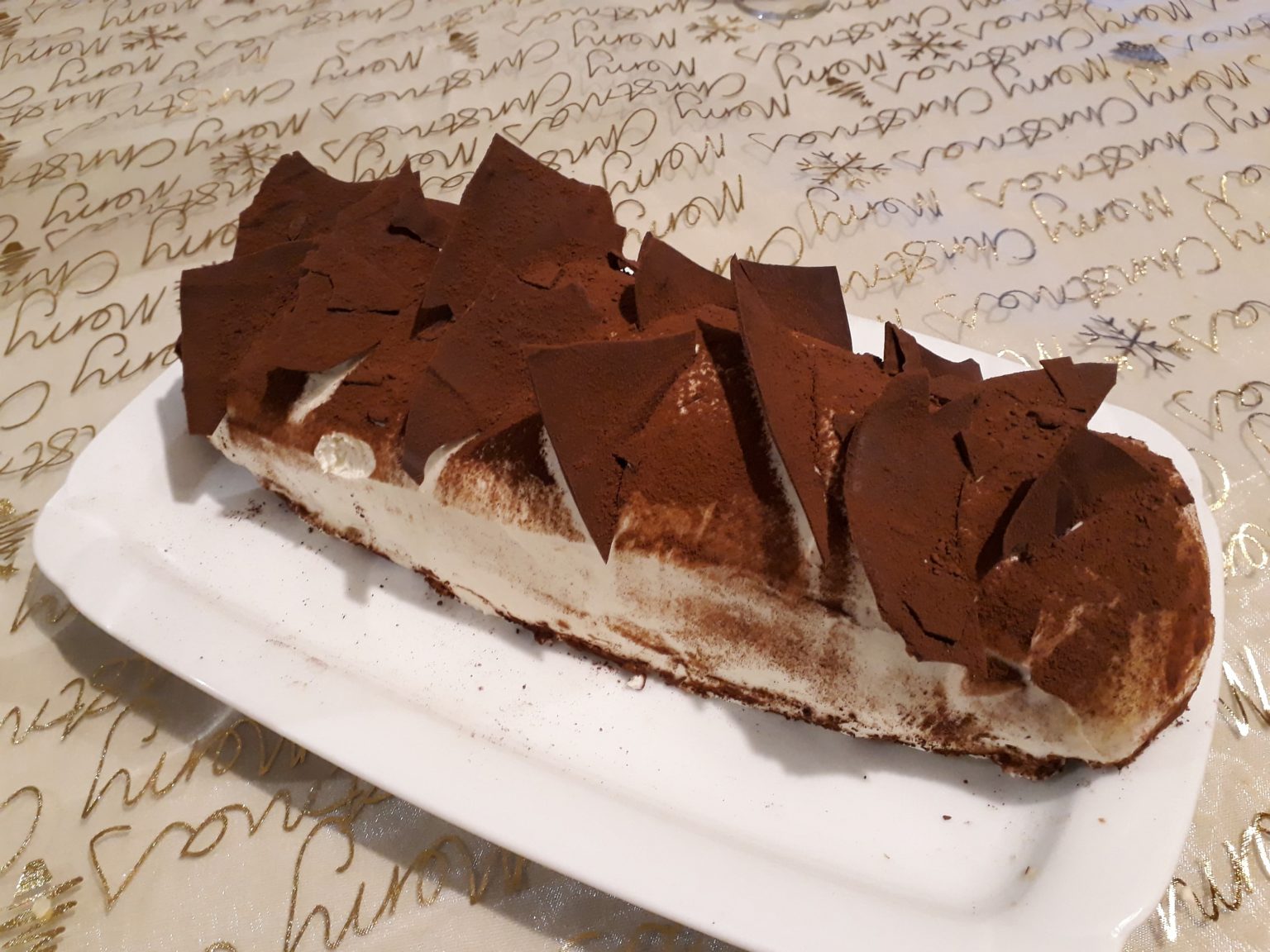 Recette de fêtes : la bûche tiramisu par Hervé Cuisine