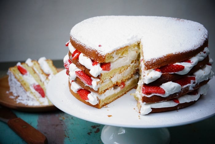 Gateau Au Yaourt Facile Facon Layer Cake Aux Fraises