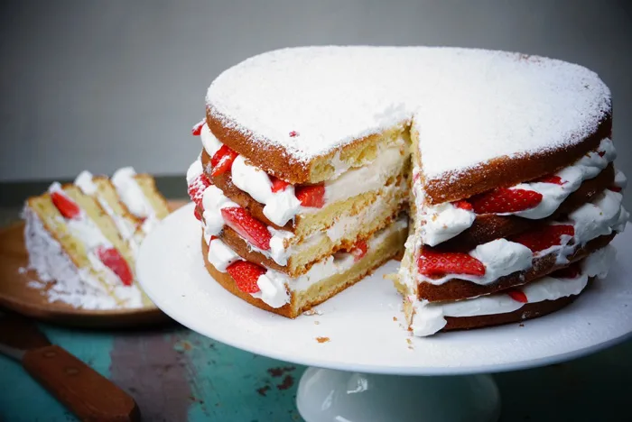 Gateau Au Yaourt Facile Facon Layer Cake Aux Fraises Hervecuisine Com Gateau Au Yaourt Facile Facon Layer Cake Aux Fraises Hervecuisine Com