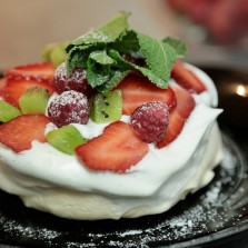 pavlova fruits rouges