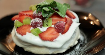 pavlova fruits rouges