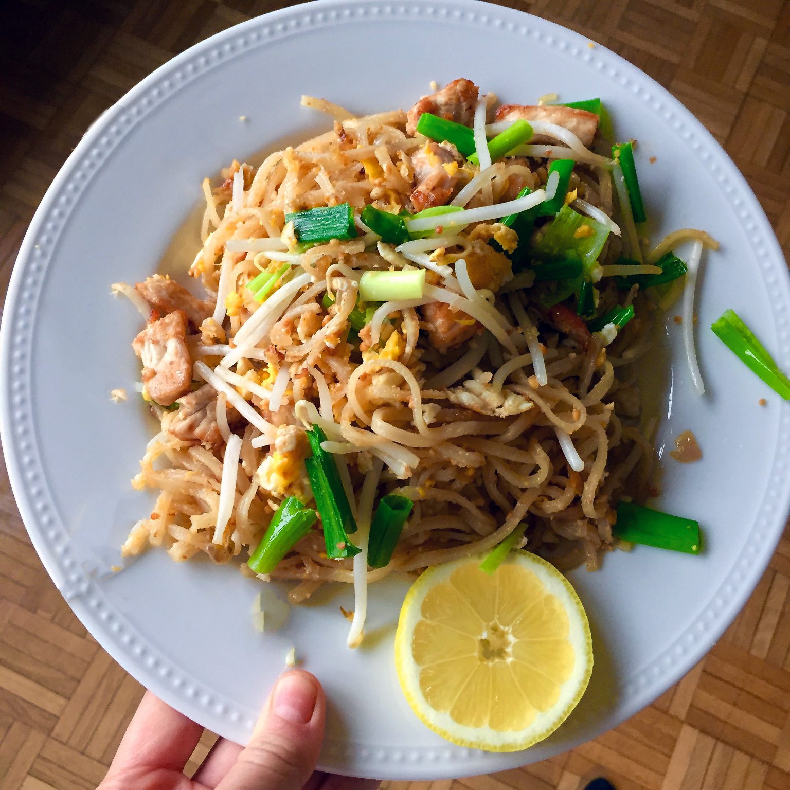 Pad Thaï ou nouilles sautées à la thaïlandaise - HerveCuisine.com