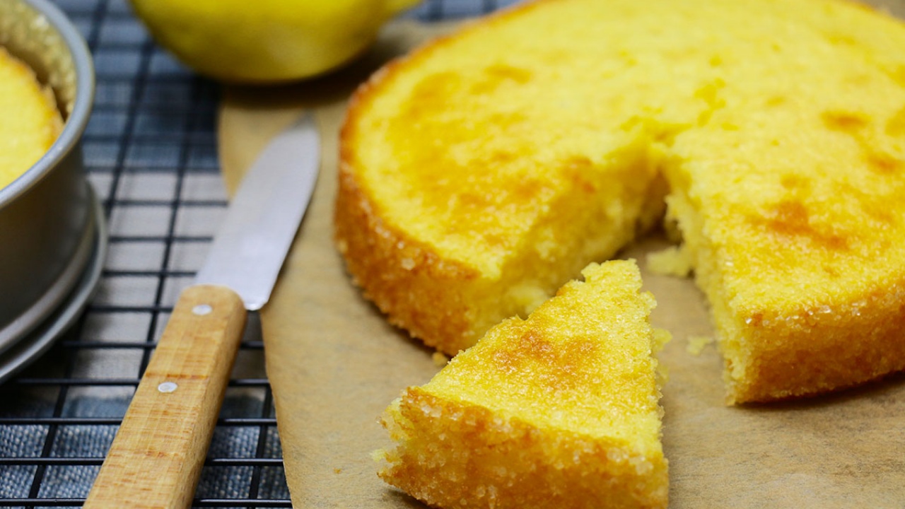 Gâteau Quatre-quart : un classique de la pâtisserie à la maison - Recette  par Chef Simon