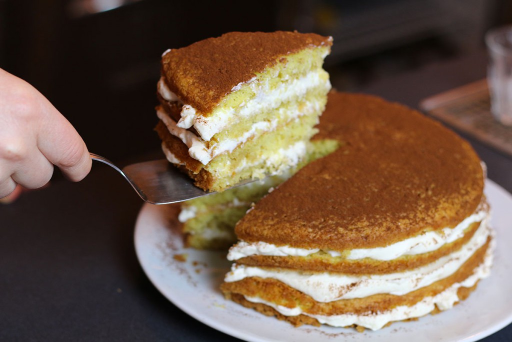 Recette du rainbow cake ou gâteau arc-en-ciel facile avec Hervé