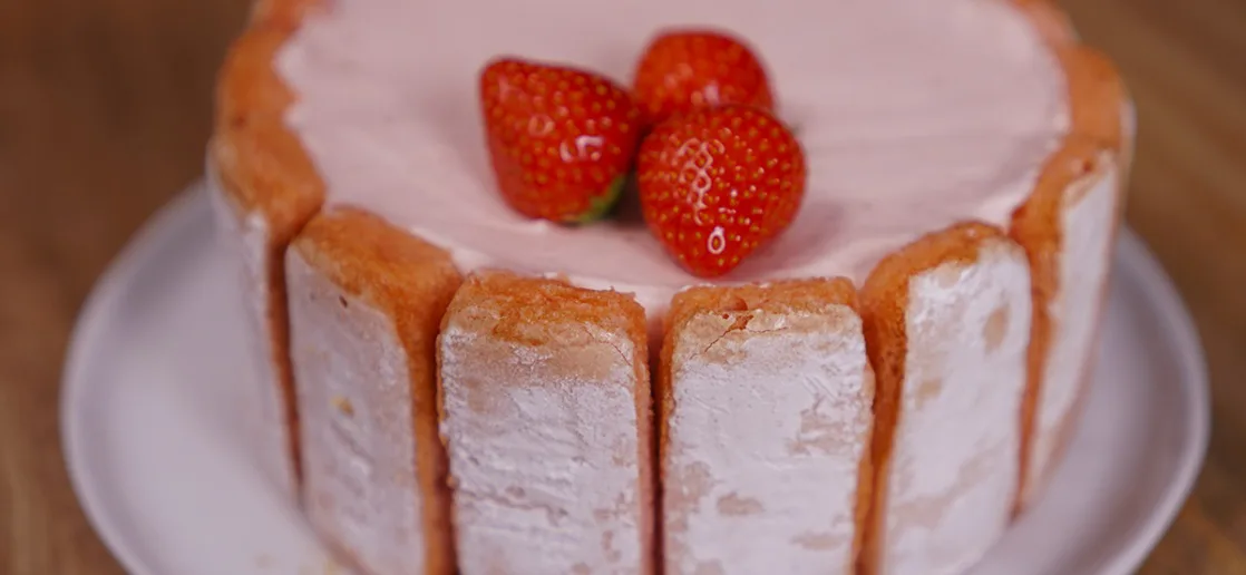 Recette Ultra Facile Charlotte Aux Fraises D Herve Cuisine Recette Ultra Facile Charlotte Aux Fraises D Herve Cuisine