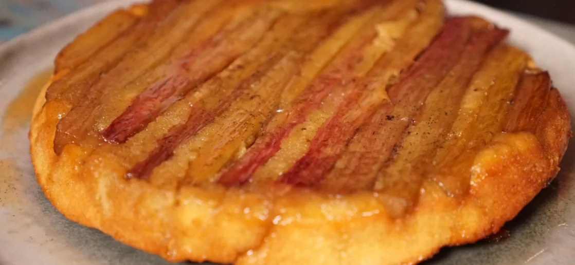 Recette Gateau Renverse A La Rhubarbe Hervecuisine Com