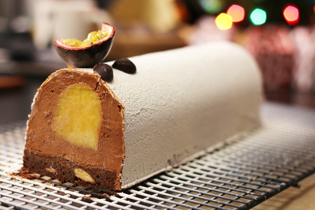 Bûche de Noël ganache au chocolat & crémeux à l'orange