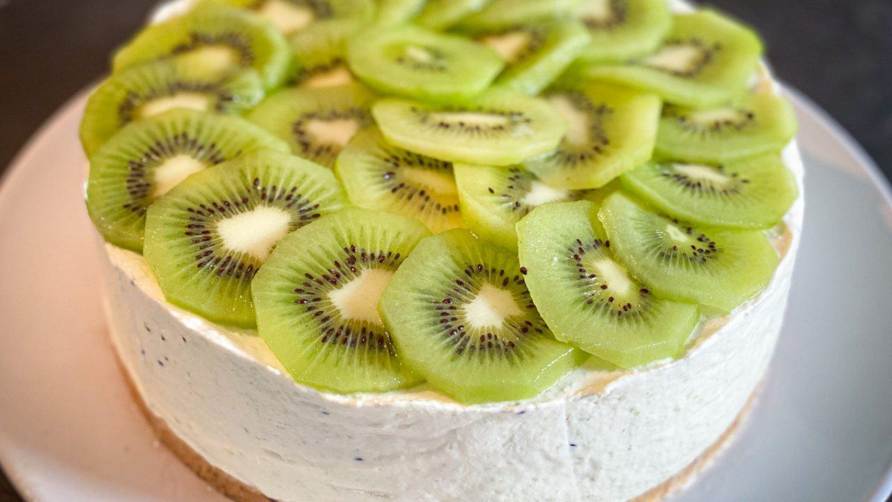Recette Du Cheesecake Kiwi Chocolat Blanc Sans Cuisson Hervecuisine Com