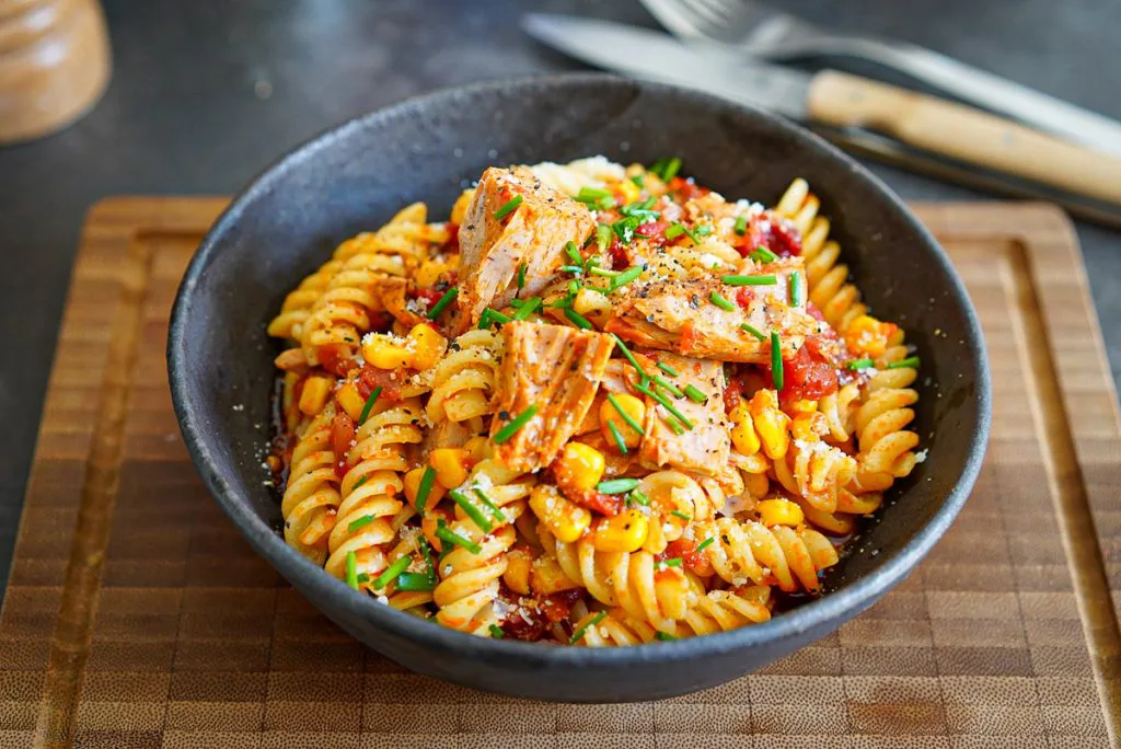 Recette des pâtes au thon tomate et poivrons facile et super bonnes