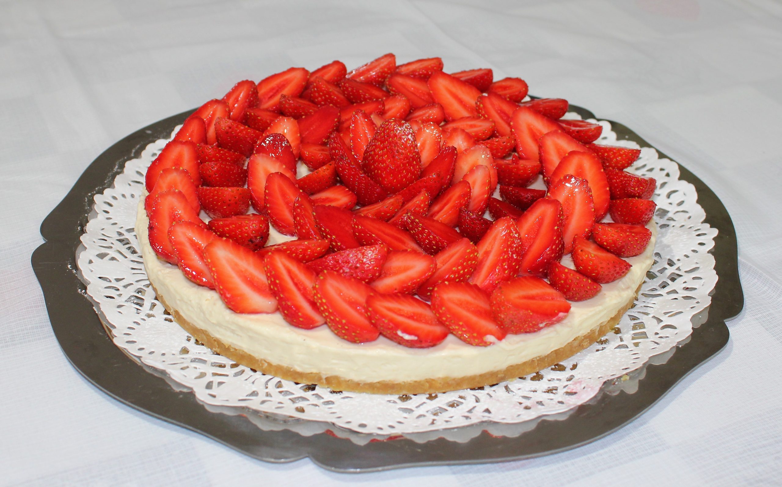 Recette Tarte aux fraises sans cuisson facile - HerveCuisine.com