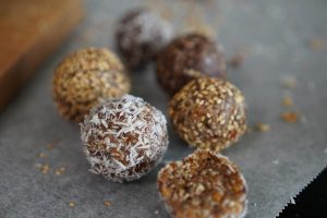Recette Boules d’énergie aux dattes et graines Boules energie dattes
