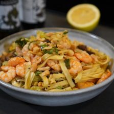 Recette des nouilles sautées crevettes à l’ail