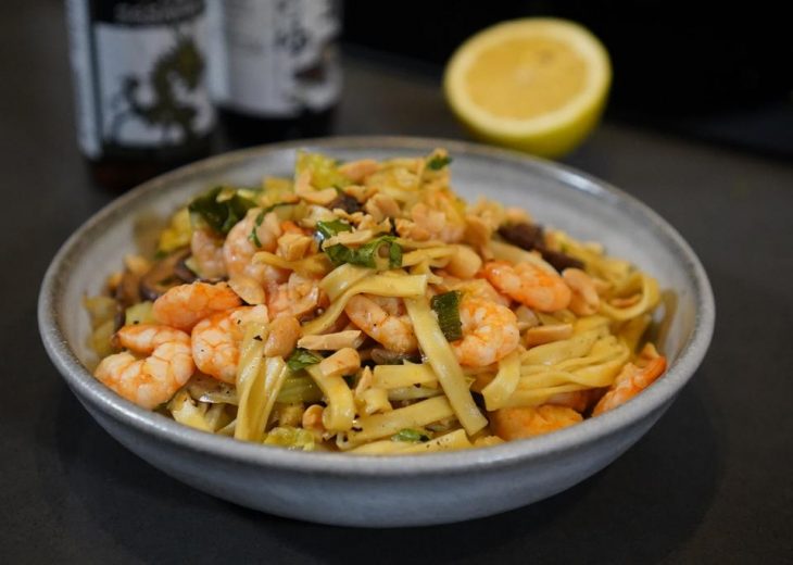 Recette des nouilles sautées crevettes à l’ail