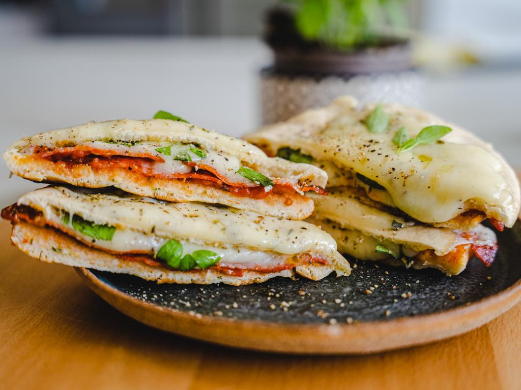 Pita pizza
