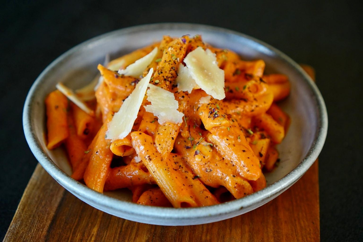 La recette des penne à la sauce tomate crémeuse