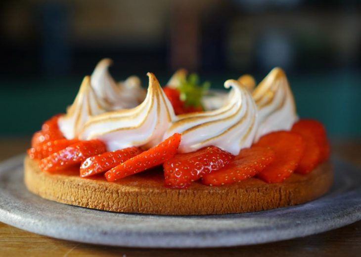 Tarte aux fraises meringuée