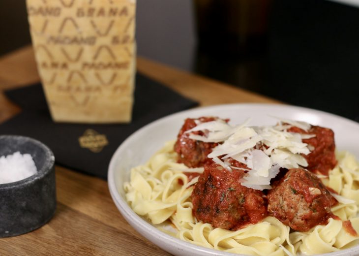 tagliatelles aux boulettes de boeuf et Grana Padano