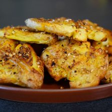 galettes pommes de terre écrassées croustillantes