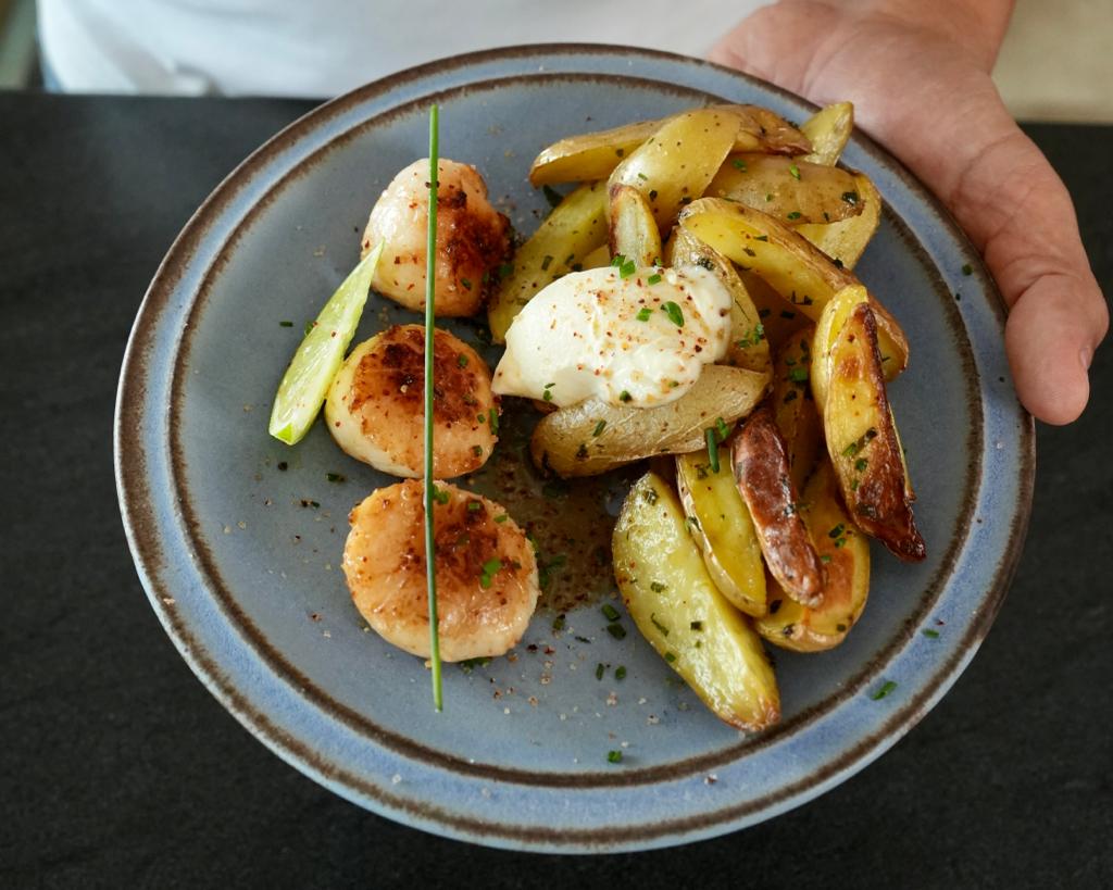 La recette des Saint Jacques poêlées et pommes de terres au four