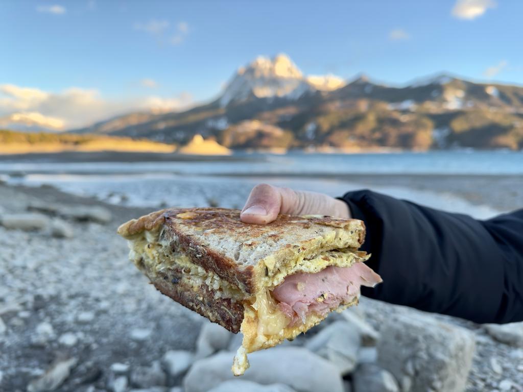 La recette du sandwich grillé oeuf fromage jambon