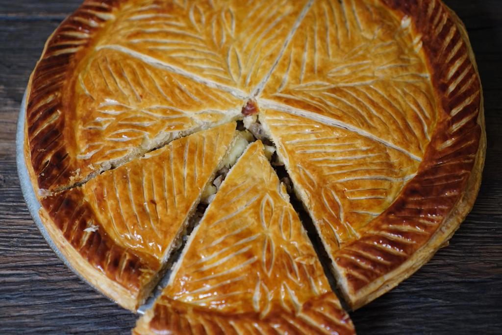 Tourte feuilletée champignons épinards mozzarella