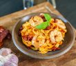 Tagliatelles maison au pesto rouge