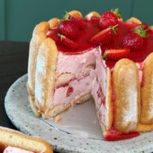 charlotte aux fraises facile