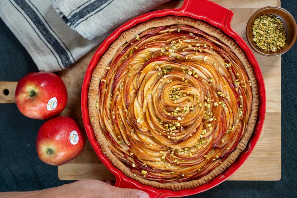 tarte pomme facon rose herve cuisine