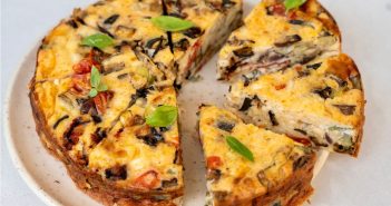 quiche-sans-pate-ultra-moelleuse-aux-legumes-dete-et-mozzare