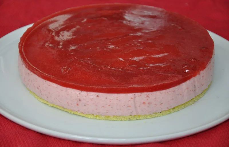 Bavarois Aux Fraises Sur Genoise Pistache Hervecuisine Com Bavarois Aux Fraises Sur Genoise Pistache Hervecuisine Com