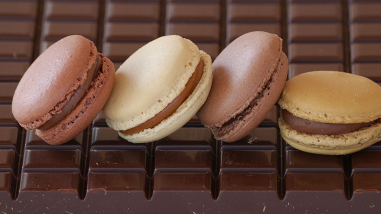 Recette des macarons au chocolat en vidéo